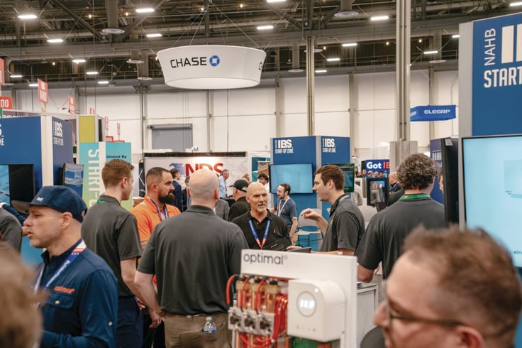 Building professionals discuss new technologies at the Start-Up Zone